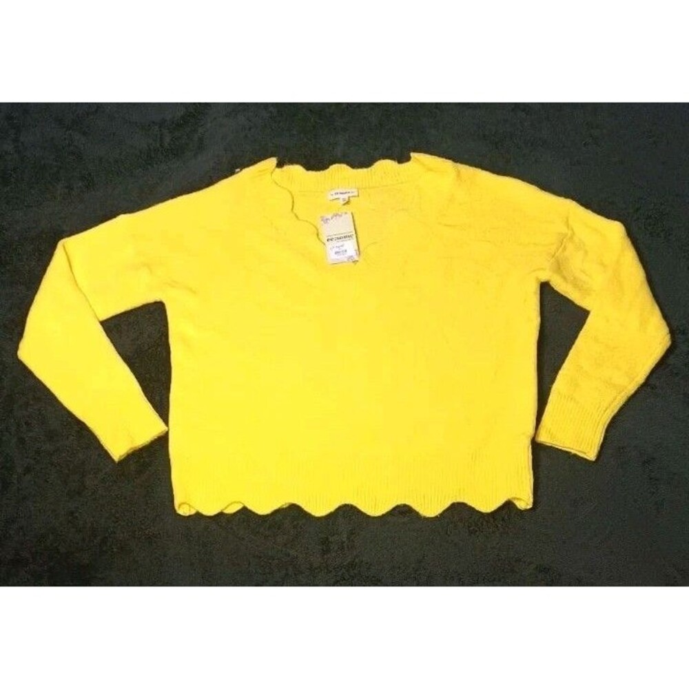 NWT! Eesome Scallop Hem Vneck Knit Pullover Sweater M/L Yellow Preppy Lagenlook